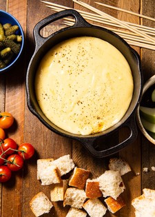 WDVL Valentine's Fondue Night